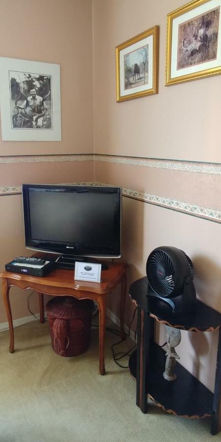 Hemingway'S By The Sea Bed & Breakfast Victoria Dış mekan fotoğraf